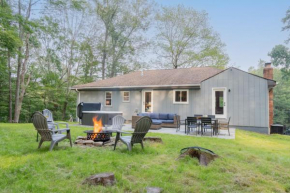 Modern Rustic Escape w/Hot Tub - High Falls Lodge